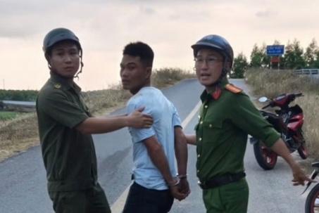 Bắt giữ gã chồng đâm chết vợ rồi bế con 9 tháng tuổi bỏ trốn