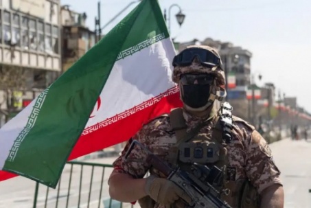 Vén màn nội chiến quyền lực ở Tehran: Cuộc đấu ngầm định đoạt vận mệnh Iran giữa bão lửa