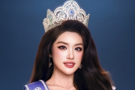 Phan Phương Oanh thi Hoa hậu Thế giới 2027 tại Tanzania