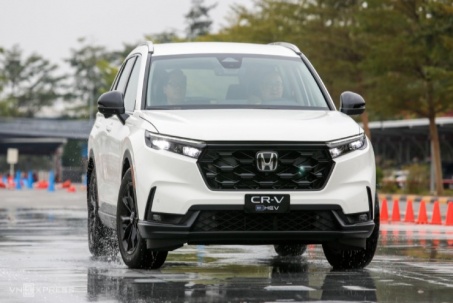 Honda CR-V 2026 có ưu trội gì so với các đối thủ?