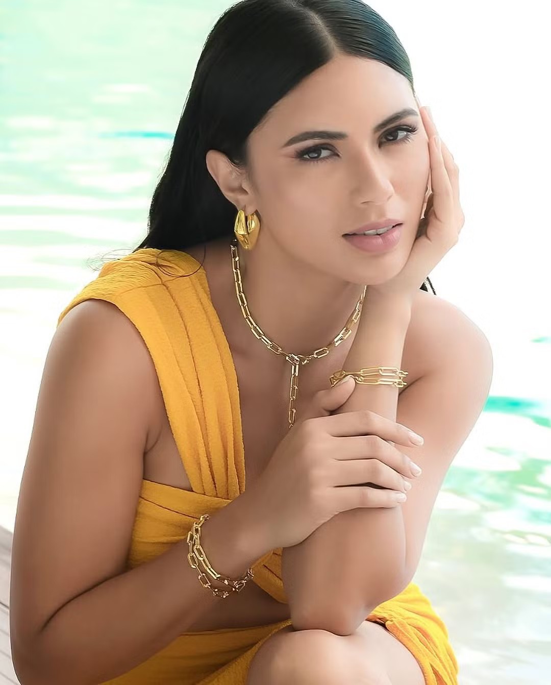 Những thí sinh mạnh nhất Hoa hậu Hòa bình - 8