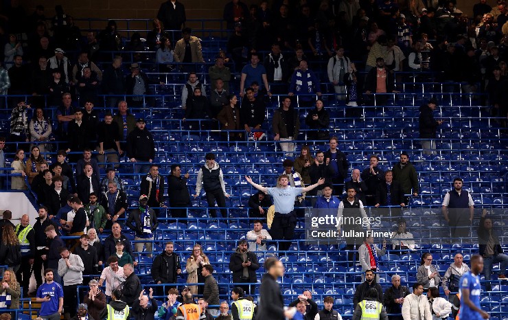 Người hâm mộ Chelsea đang mất dần kiên nhẫn với giới chủ đội bóng