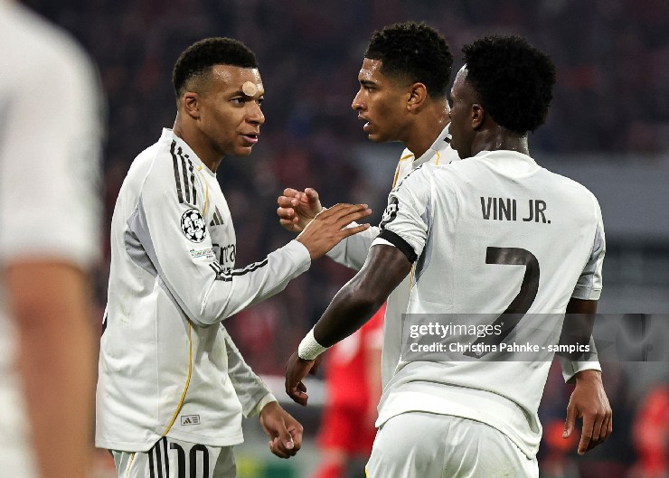 Mbappe gồng gánh hy vọng nơi hàng công