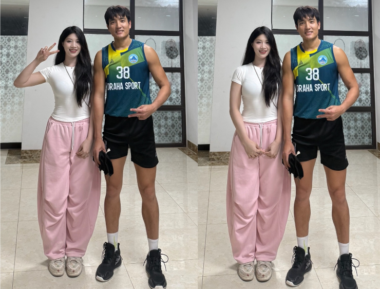 Anh Thơ chụp chung thần tượng Đức Hạnh