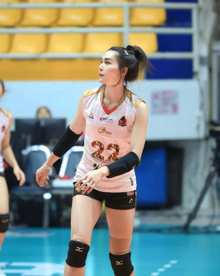 Mỹ nhân bóng chuyền Thái Lan hóa “nàng thơ” với bikini trắng, khoe dáng miễn chê - 10