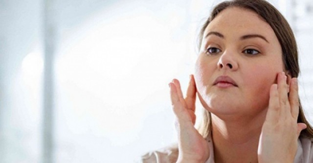 Nhìn mặt đoán bệnh: 7 dấu hiệu cảnh báo ung thư, đột quỵ và suy nội tạng bạn cần biết ngay