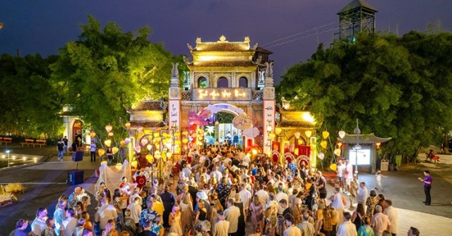 Phú Quốc United Center: Từ “tâm điểm không ngủ” đến “vũ trụ lễ hội” bùng nổ