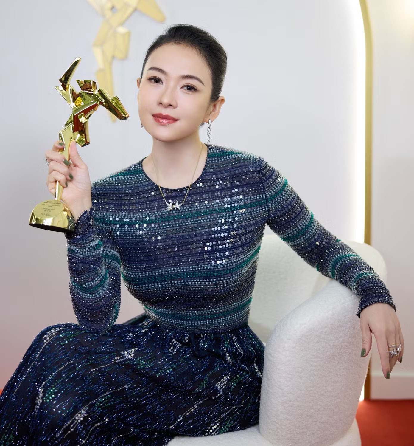 Với Tương viên lộng, Chương Tử Di diễn xuất hết mình nhưng chỉ giành được những giải thưởng không mấy giá trị, có ý nghĩa động viên.