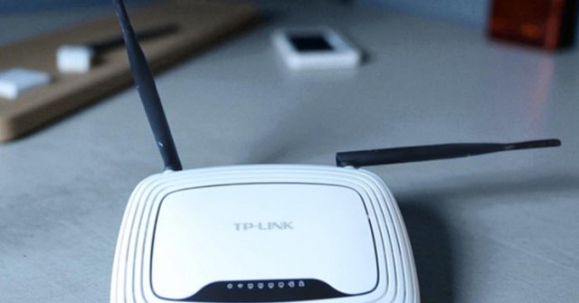 Ăng-ten Wi-Fi nên để dựng đứng hay nằm ngang?