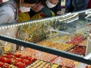 Chuyên gia cảnh báo 3 rủi ro lớn nếu cho phép doanh nghiệp vay vàng trong dân