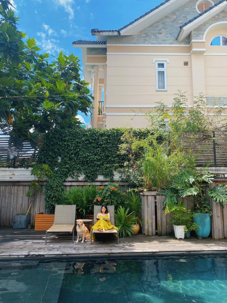 Khu vườn là nơi Tăng Thanh Hà và gia đình yêu thích nhất.