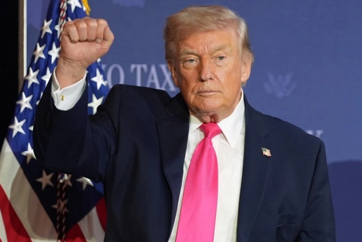 Kho tên lửa Mỹ  " bốc hơi "  nhanh chóng, ông Donald Trump nói Iran  " muốn giữ thể diện " 