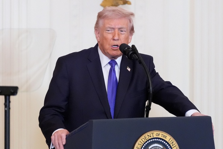 Ông Trump: Dỡ phong tỏa Hormuz sẽ làm mất cơ hội thỏa thuận với Iran - 1