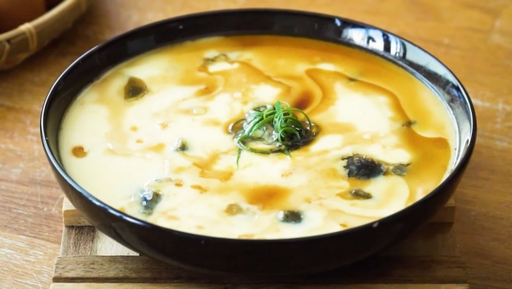 Ăn trứng hấp hâm lại, cả gia đình nhập viện: Sai lầm ở cách ăn - 1