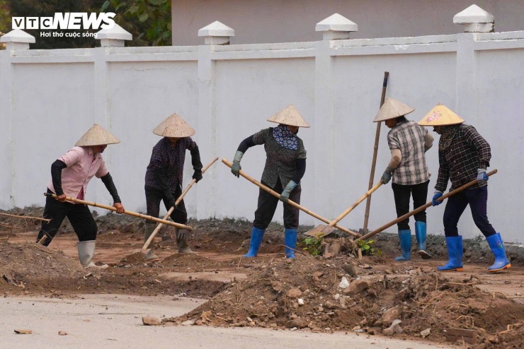 Từ hệ thống sân khấu, khu vực tổ chức sự kiện đến các tuyến đường, bãi đỗ xe đều được chỉnh trang, nâng cấp, dọn dẹp sạch sẽ.