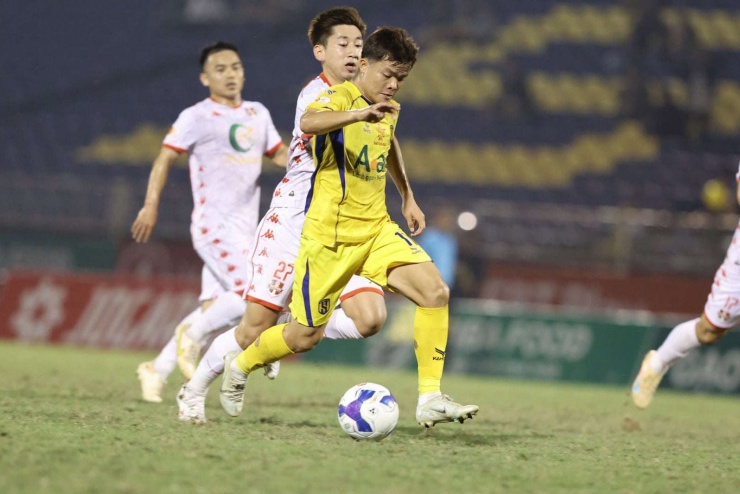 Trần Mạnh Quỳnh trưởng thành từ lò đào tạo SLNA. Ảnh: FBNV.