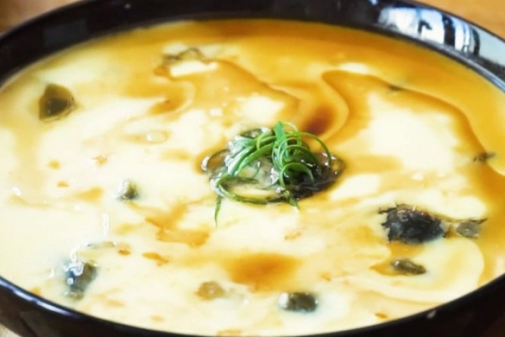 Ăn trứng hấp hâm lại, cả gia đình nhập viện: Sai lầm ở cách ăn