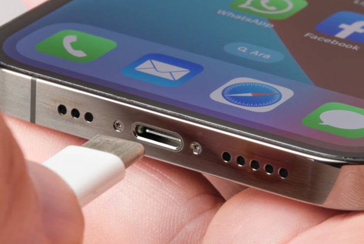 Cổng USB-C rất tiện lợi cho smartphone, nhưng không phải thứ nào cũng có thể cắm vào.