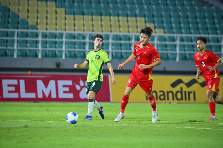 Trực tiếp bóng đá U17 Việt Nam - U17 Australia: Thẻ đỏ cuối trận (U17 Đông Nam Á) (Hết giờ) - 2