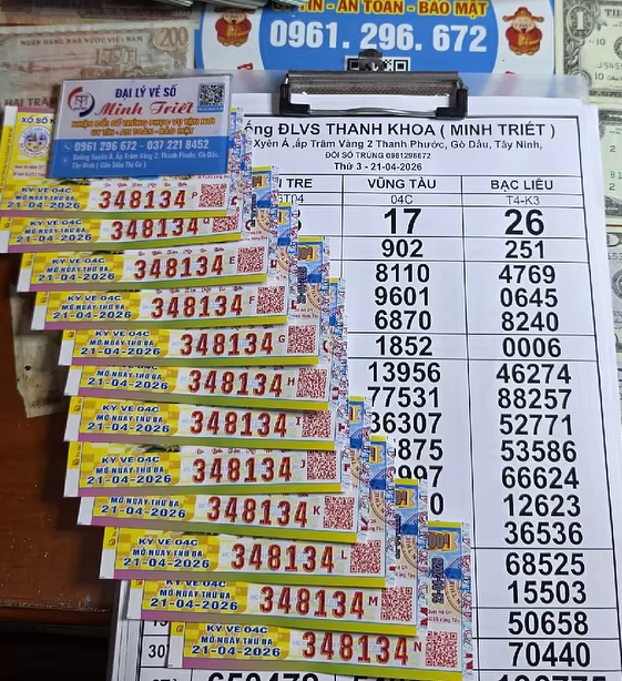 Giải độc đắc và giải an ủi của vé số Vũng Tàu trúng tại tỉnh Tây Ninh. Ảnh: ĐLVS Bửu 79, Thanh Khoa