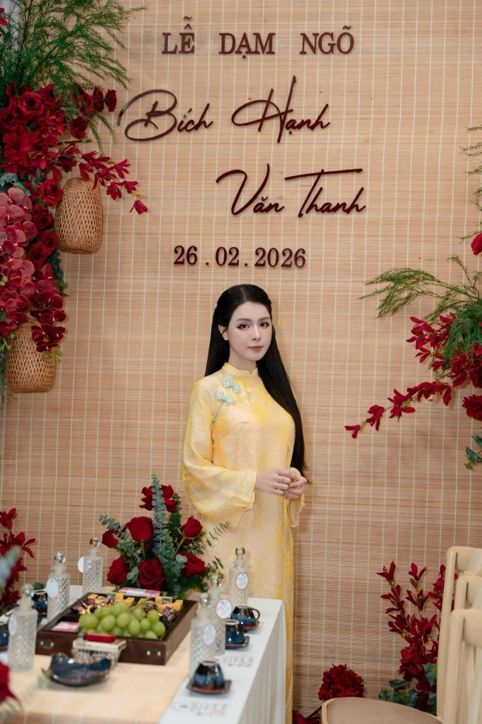 Văn Thanh tặng bạn gái 'thẻ đen' trong lễ dạm ngõ - 7