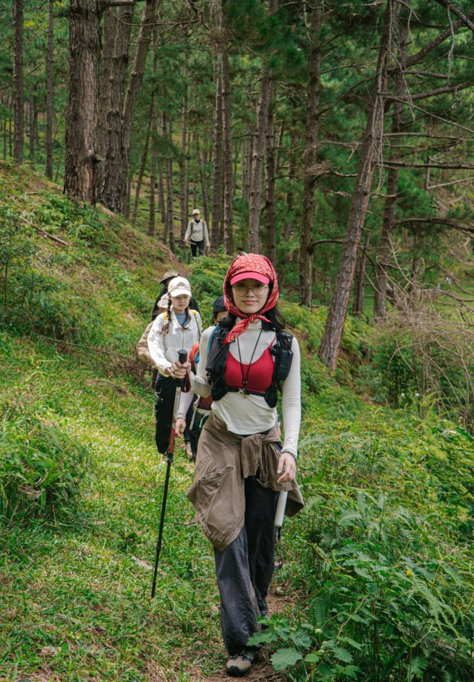 Việc nghe thấy 'tiếng gọi tên mình' khi đi rừng thường xuất hiện trong điều kiện mệt mỏi, căng thẳng hoặc bị cô lập. Ảnh: Anh Thư