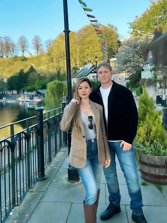 Hai bé gái lai Việt - Anh từng 'gây sốt' năm 2019 giờ ra sao? - 4