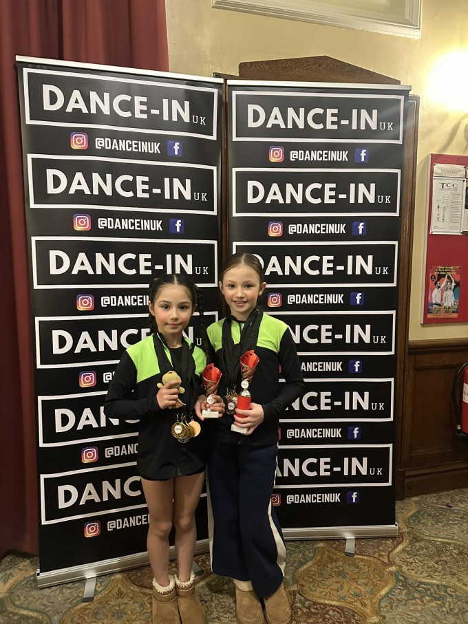 Hai bé gái lai Việt - Anh từng 'gây sốt' năm 2019 giờ ra sao? - 11