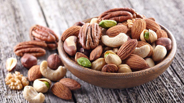 Các loại hạt chứa nhiều dưỡng chất có lợi cho sức khỏe tinh trùng.