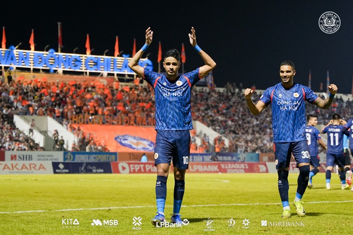 "Chân chuyền" số 1 V-League khiến người hâm mộ Việt Nam lo lắng - 7