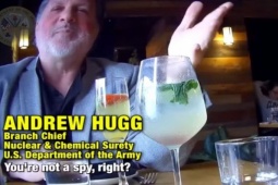 Bê bối quay lén: Quan chức hạt nhân Mỹ bị áp giải khỏi Lầu Năm Góc sau video gây sốc