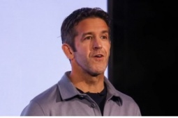 Những điều ít biết về CEO mới của Apple John Ternus