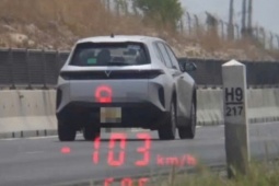 Tài xế taxi không bằng lái, vượt tốc độ trên cao tốc, chủ xe liên đới 'gánh' phạt nặng