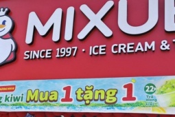 Thấy gì từ việc chuỗi trà sữa Mixue đóng hàng trăm cửa hàng?