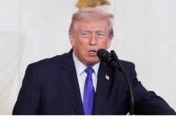 Ông Trump: Dỡ phong tỏa Hormuz sẽ làm mất cơ hội thỏa thuận với Iran