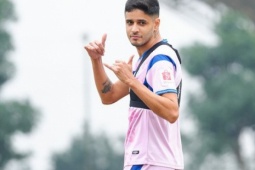 "Chân chuyền" số 1 V-League khiến người hâm mộ Việt Nam lo lắng