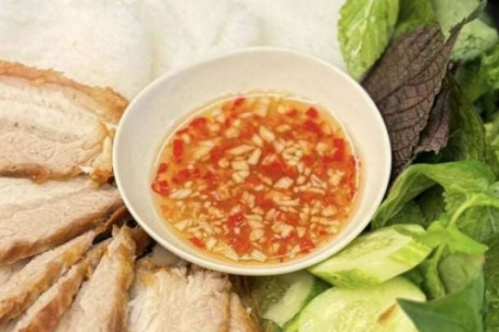 Bí quyết làm heo quay giòn bì “bất bại” bằng nồi chiên không dầu, giòn rụm, ngọt ngon