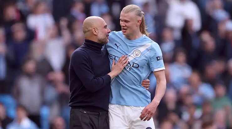 Man City của Guardiola tăng tốc mạnh mẽ, đẩy Arsenal vào thế bám đuổi