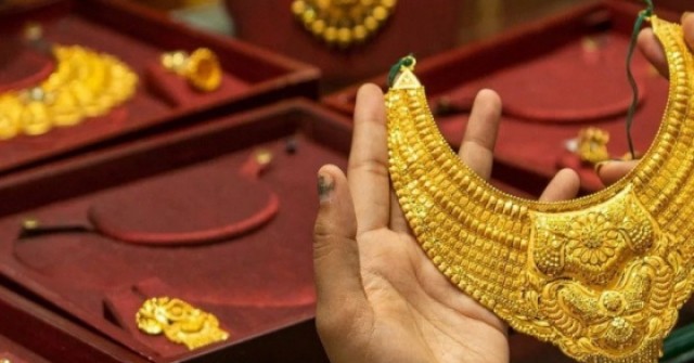 Giá vàng đang giảm, có nên mua trang sức vàng 2...