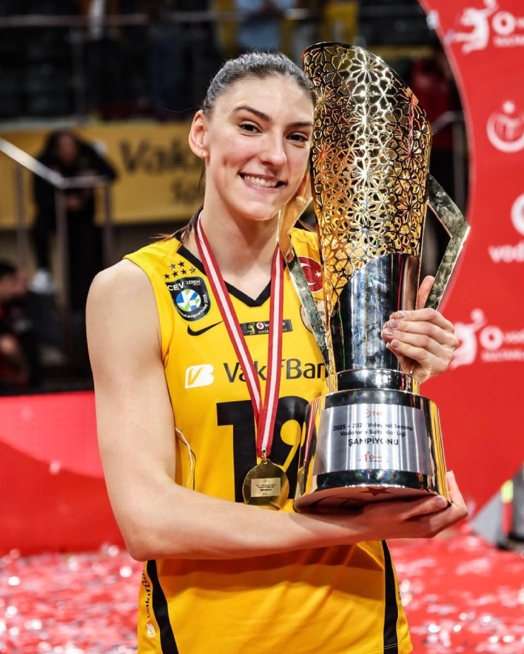 Tijana Boskovic cuối cùng cũng vô địch giải bóng chuyền danh giá nhất Thổ Nhĩ Kỳ