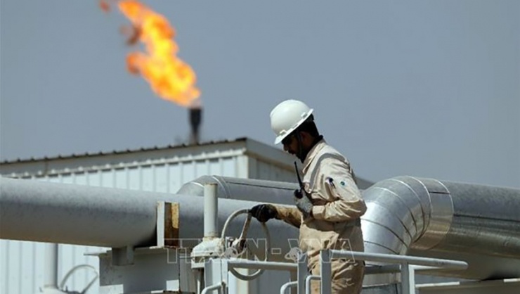 Giá dầu Brent kỳ hạn tăng 1,59 USD/thùng lên 100,07 USD/thùng - Ảnh: THX/TTXVN