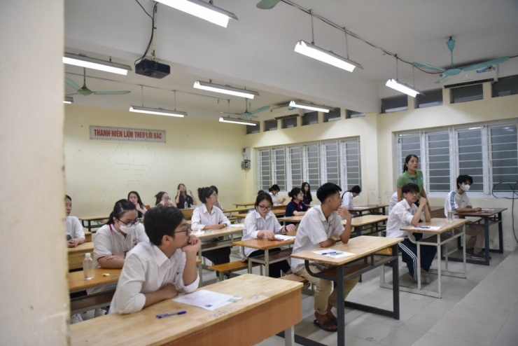 Giáo viên cho rằng&nbsp;coi “viết bản kiểm điểm” là mức kỷ luật cao nhất là chưa phù hợp