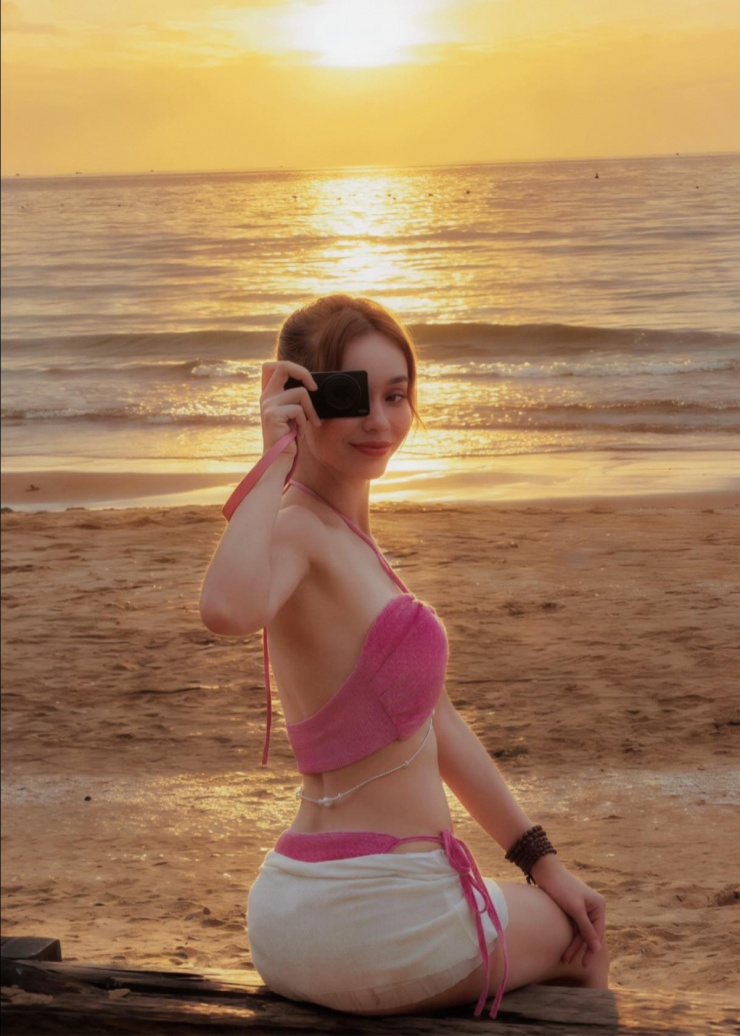 Ảnh sao 23/4: Đàm Thu Trang lo con gái Suchin có bạn trai - 7