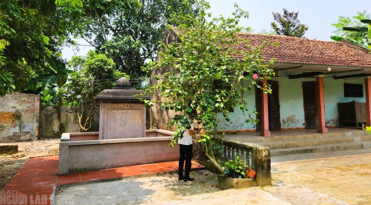 Khu chuồng trại phía sau tấm bia cũng đã được tháo dỡ, dọn dẹp