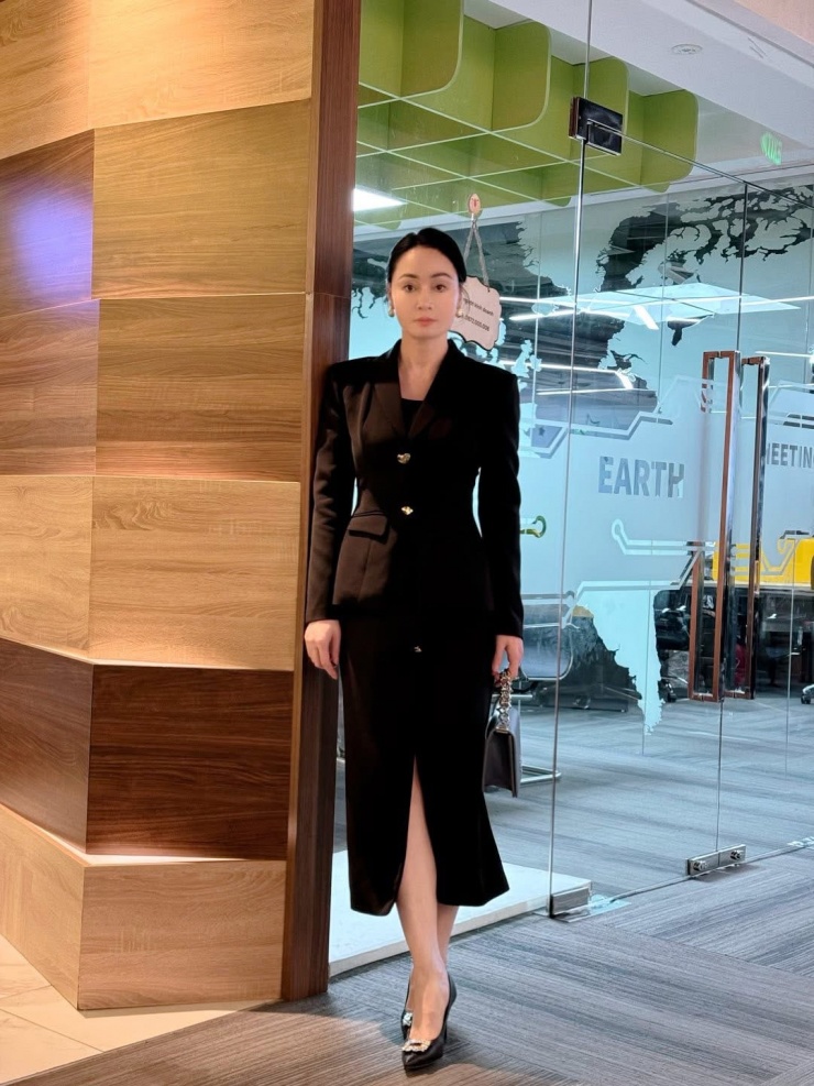 Quách Thu Phương thăng hạng với gu thời trang trung niên vạn người mê - 5