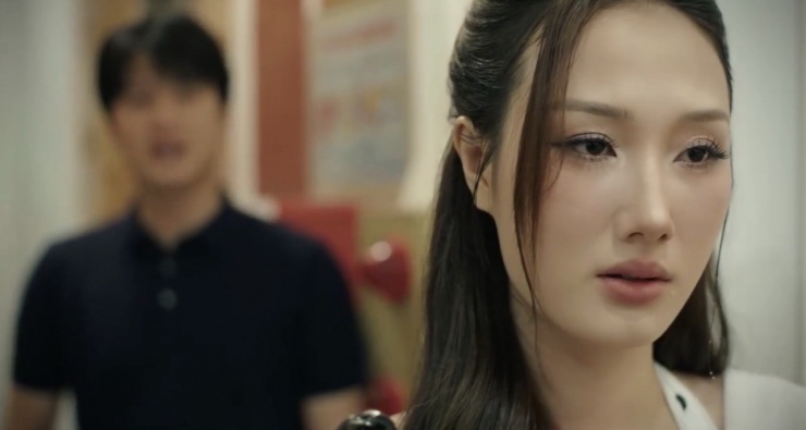 Diễm đã tuyên bố với Quân từ nay sẽ không làm phiền gia đình anh nữa. Ảnh VTV