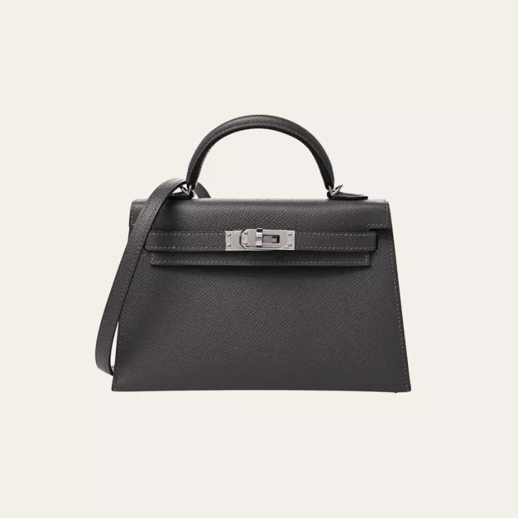 Hòa Minzy phối set đồ hơn 900 triệu đồng đi du lịch cùng bạn trai - 6