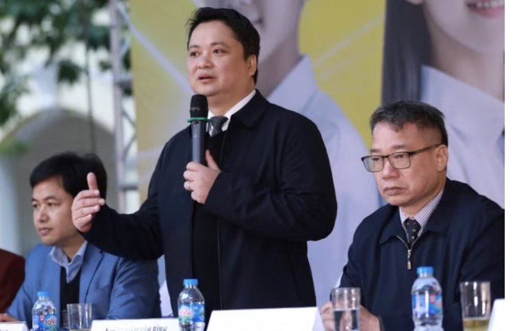 Ông Nghiêm Văn Bình, Trưởng phòng phụ trách Phòng Quản lý thi và Kiểm định chất lượng giáo dục chia sẻ với các thí sinh trước kỳ thi vào lớp 10