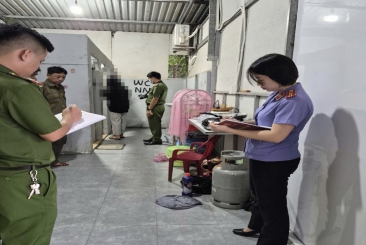 Ép bé gái "chát sex" rồi cưỡng đoạt tài sản