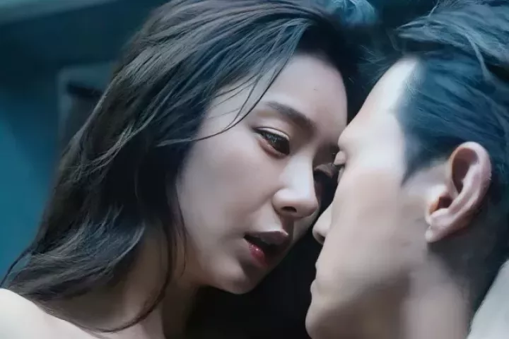 Cảnh nóng gây sốc và sự thật ít ai biết